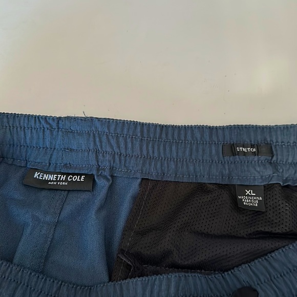 Kenneth Cole New York Men's slim fit stretch tech shorts - Picture 4 of 4